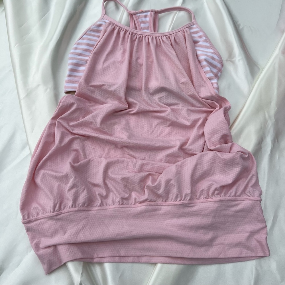 Lululemon top size 6